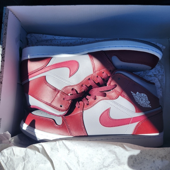 Jordan - Picture 1 of 6